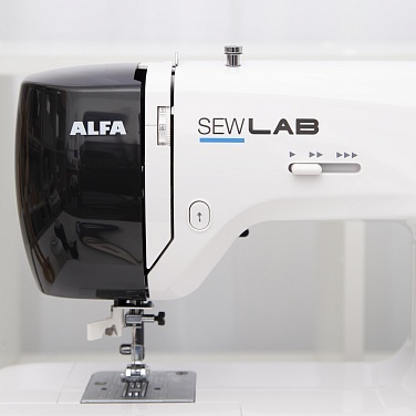 Швейная машина Alfa SewLab