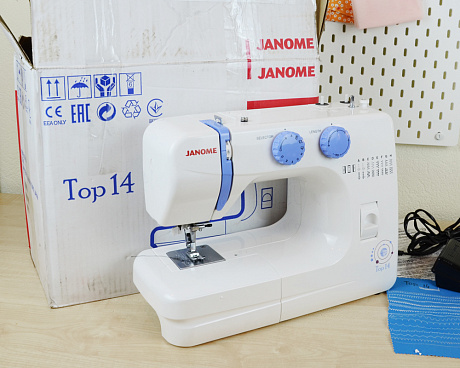 Швейная машина Janome Top 14 (уценка)