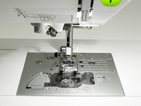 Швейно-вышивальная машина Brother NV 2600 (Innov-is 2600)