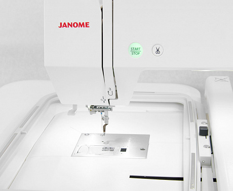 Вышивальная машина Janome MEMORY CRAFT 500E